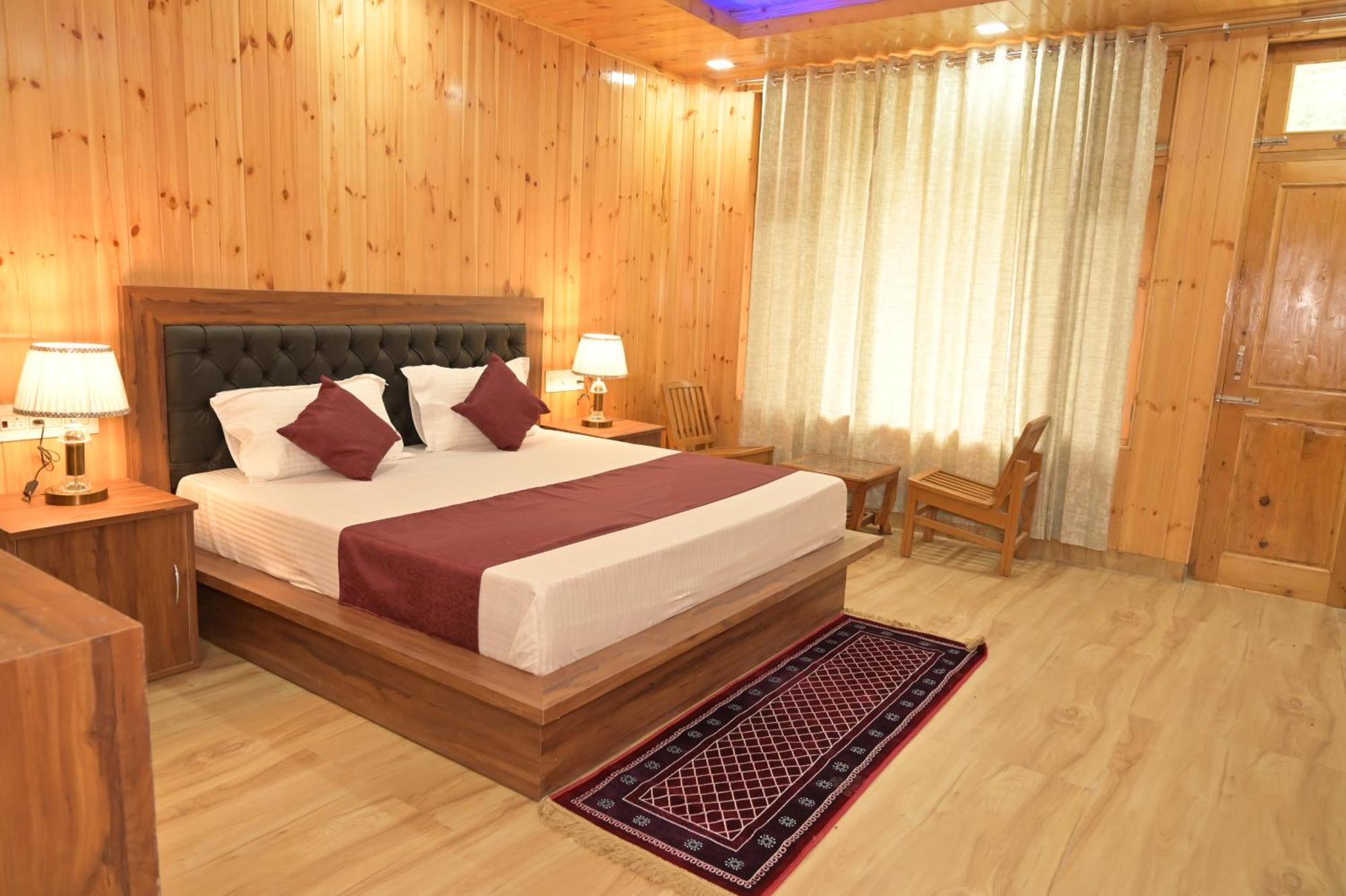 Hotel Royal Galaxy Tirthan Banjār Exterior foto